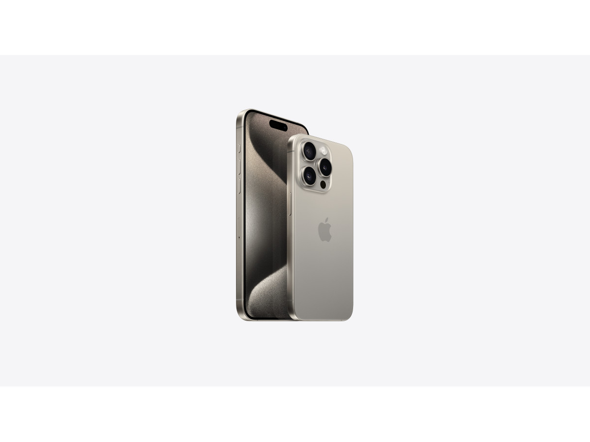 iPhone 15 Pro — сзади и сбоку