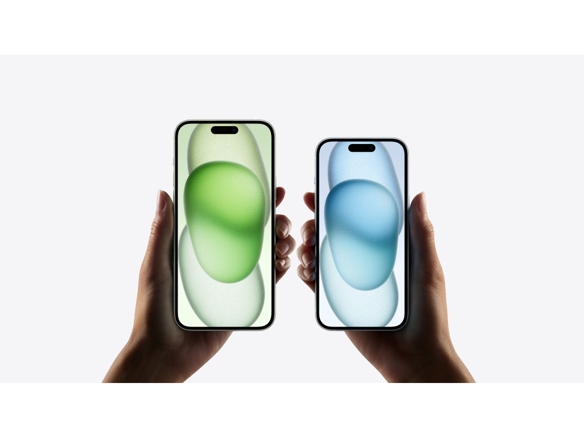 iPhone 15 — вид спереди